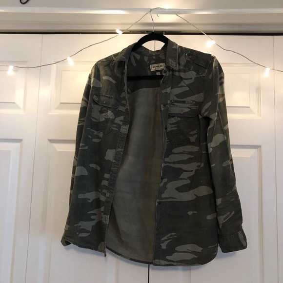 Express Tops - Express - camo boyfriend button-up (size M)